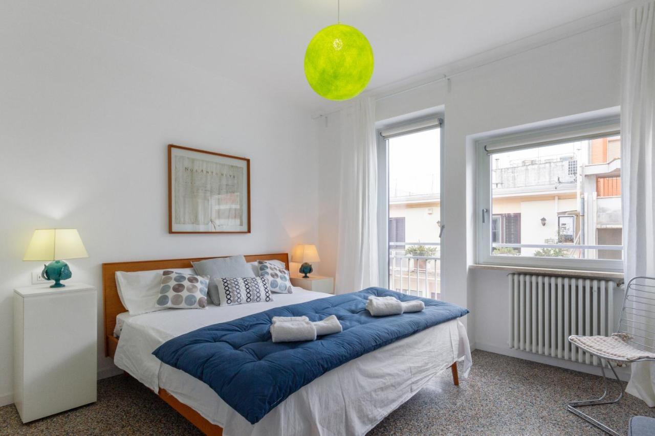 Inner City Apartments Lecce Bagian luar foto