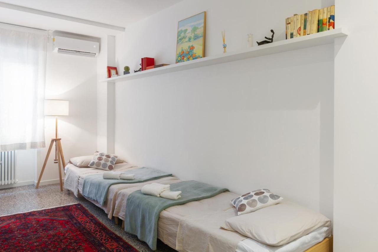 Inner City Apartments Lecce Bagian luar foto