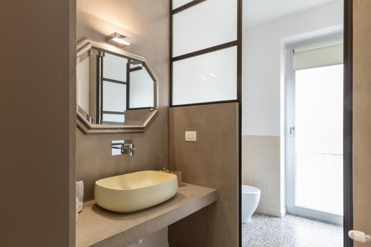 Inner City Apartments Lecce Bagian luar foto
