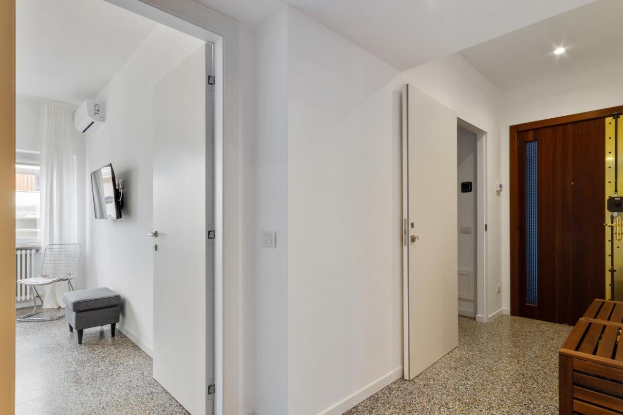 Inner City Apartments Lecce Bagian luar foto